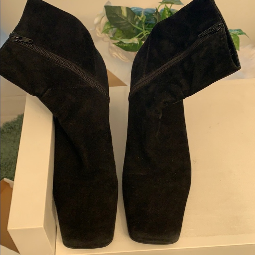 Women’s Blk suede Nine West boots